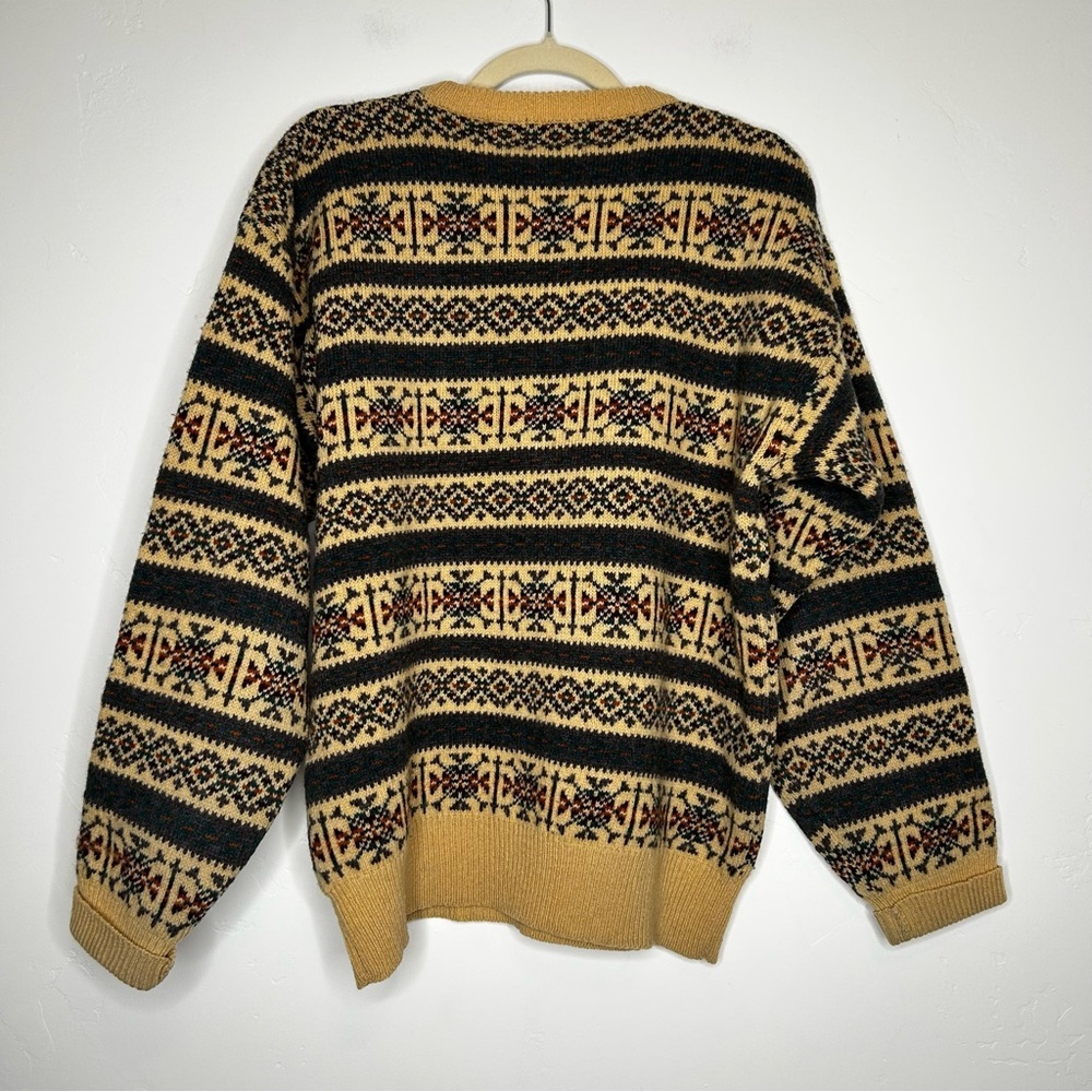 Vintage Regatta Sport Snowflake Stripe Pattern 100% Wool Sweater Size Medium - Picture 2 of 13